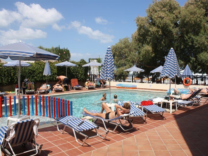 Margarita Beach Hotel Agia Marina Zewnętrze zdjęcie